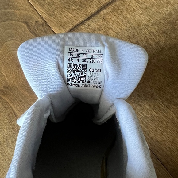 Girls ADIDAS Cloudfoam Tennis Shoes - Picture 4 of 8